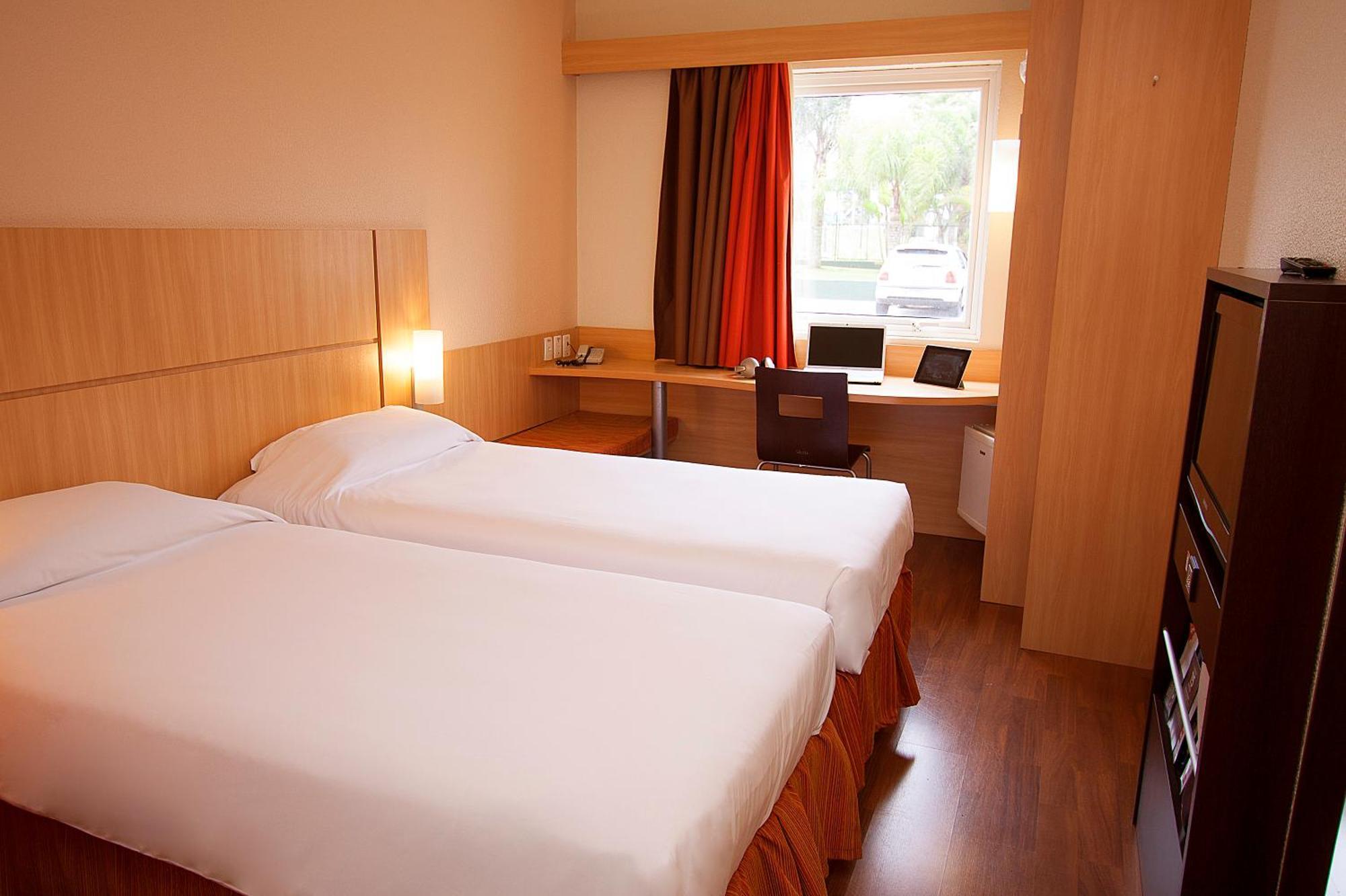 Ibis Curitiba Aeroporto Hotel Sao Jose dos Pinhais Bilik gambar